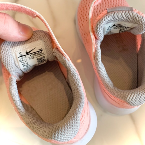 Nike sneakers girl toddler size 4 coral pink - Picture 4 of 6